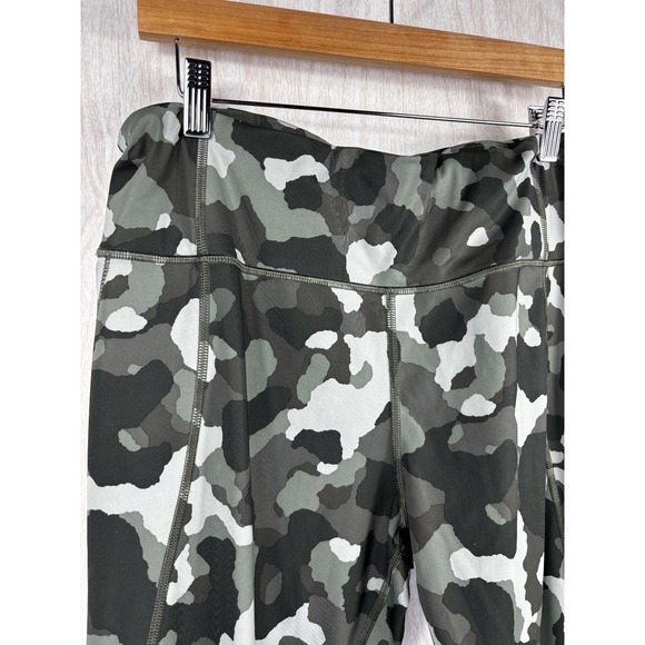 Athleta Lightning Camo 7/8‎ Leggings XL Olive Green High Rise Athleisure Fit - Picture 6 of 8